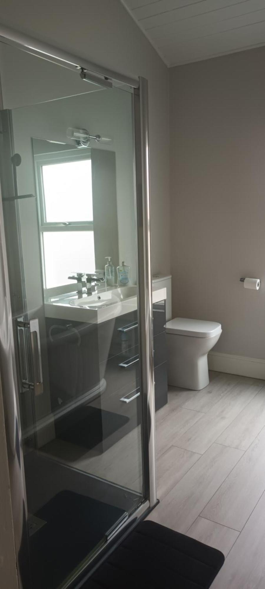 Eglinton Road - Super King - Private Bathroom เบรย์ ภายนอก รูปภาพ